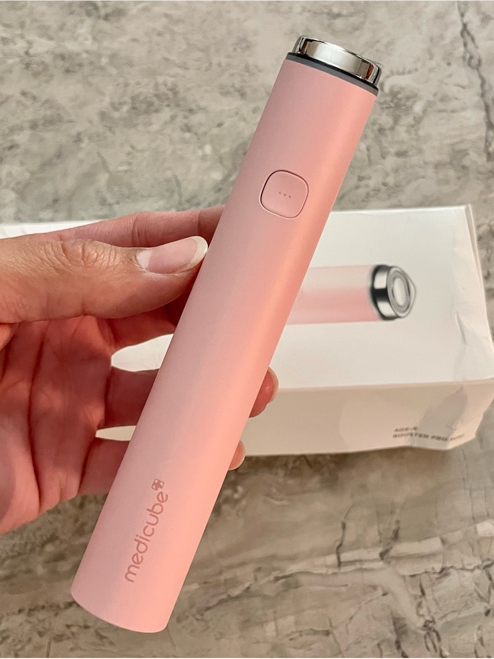 Medicube booster *pro mini* home facial device